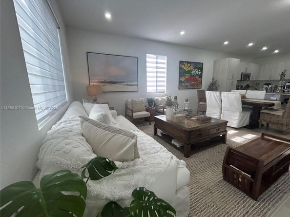 13281 SW 227th St, Miami FL 33170