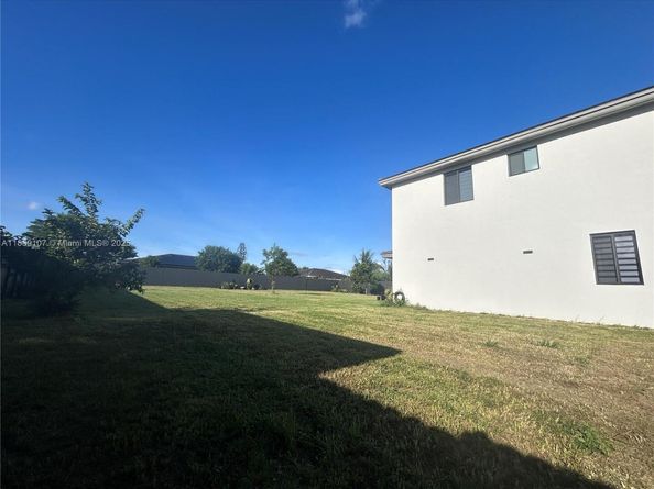 13281 SW 227th St, Miami FL 33170