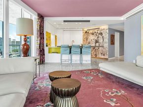 10 Venetian Way 904, Miami Beach FL 33139