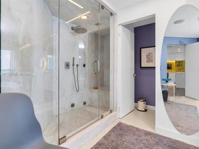 10 Venetian Way 904, Miami Beach FL 33139