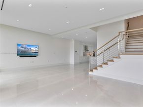 4004 NE 167 St 8, North Miami Beach FL 33160