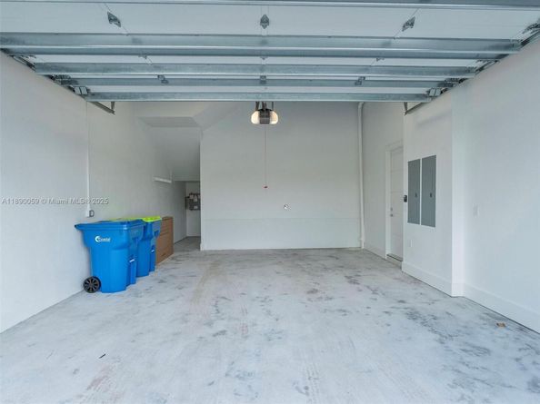 4004 NE 167 St 8, North Miami Beach FL 33160