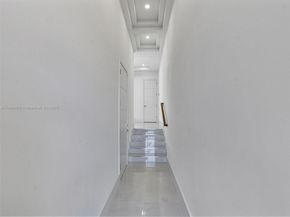 4004 NE 167 St 8, North Miami Beach FL 33160