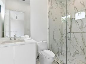 4004 NE 167 St 8, North Miami Beach FL 33160