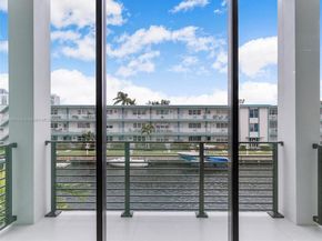 4004 NE 167 St 8, North Miami Beach FL 33160