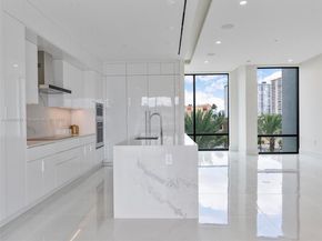 4004 NE 167 St 8, North Miami Beach FL 33160