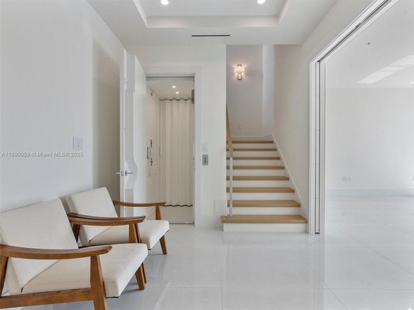 4004 NE 167 St 8, North Miami Beach FL 33160