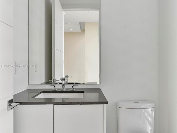 4004 NE 167 St 8, North Miami Beach FL 33160
