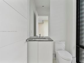 4004 NE 167 St 8, North Miami Beach FL 33160
