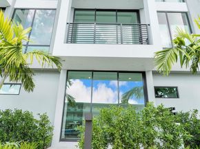 4004 NE 167 St 8, North Miami Beach FL 33160
