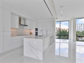4004 NE 167 St 8, North Miami Beach FL 33160