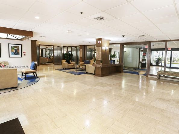 3850 Washington St 212, Hollywood FL 33021