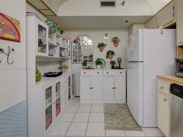 3850 Washington St 212, Hollywood FL 33021