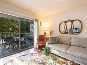 3850 Washington St 212, Hollywood FL 33021