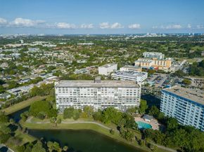 3850 Washington St 212, Hollywood FL 33021