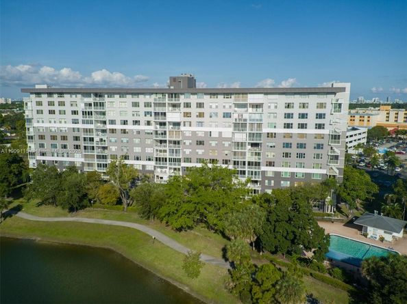 3850 Washington St 212, Hollywood FL 33021