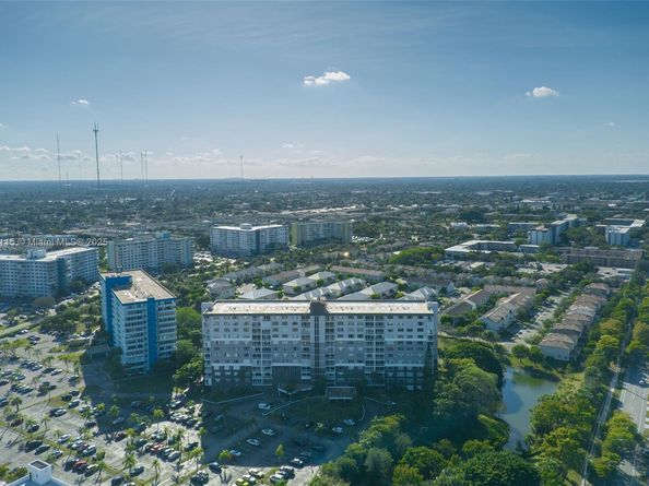 3850 Washington St 212, Hollywood FL 33021