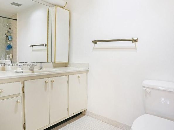 3850 Washington St 212, Hollywood FL 33021