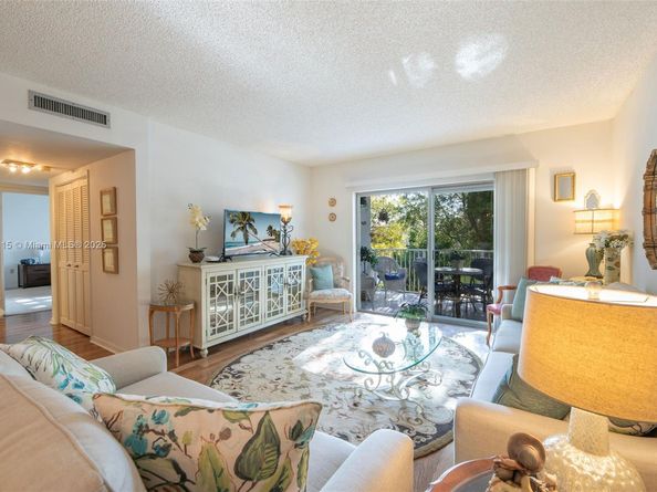 3850 Washington St 212, Hollywood FL 33021