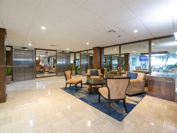 3850 Washington St 212, Hollywood FL 33021