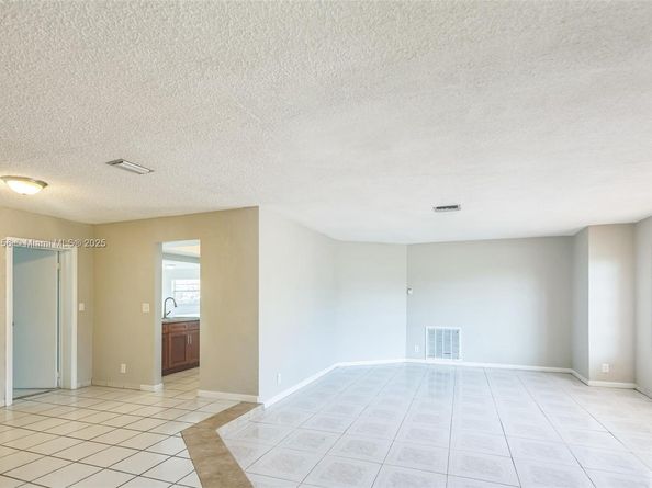 5640 NW 13th Ct, Lauderhill FL 33313