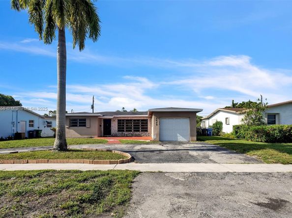 5640 NW 13th Ct, Lauderhill FL 33313