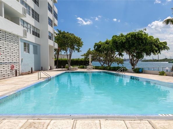 3 Island Ave 15C, Miami Beach FL 33139