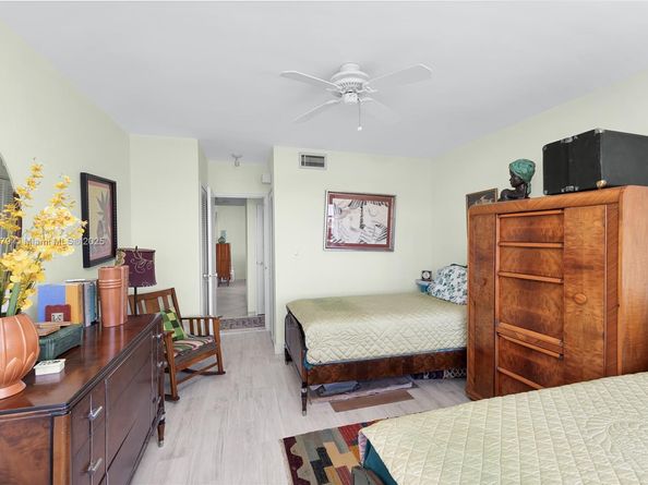 3 Island Ave 15C, Miami Beach FL 33139