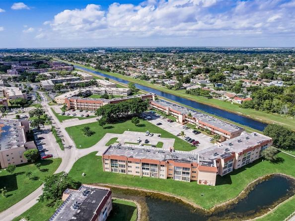 9001 Sunrise Lakes Blvd 109, Sunrise FL 33322