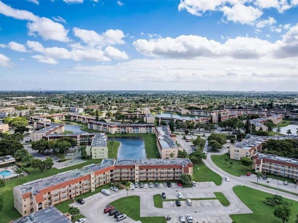 9001 Sunrise Lakes Blvd 109, Sunrise FL 33322