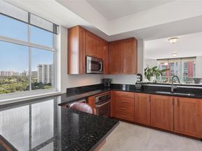 3340 NE 190th St 1101, Aventura FL 33180