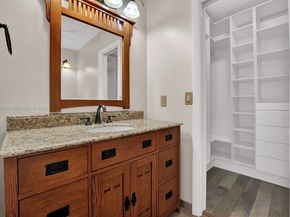 7491 SW 18th St, Plantation FL 33317
