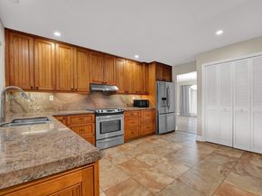 7491 SW 18th St, Plantation FL 33317