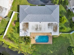 7491 SW 18th St, Plantation FL 33317
