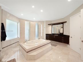 2458 Provence Ct, Weston FL 33327