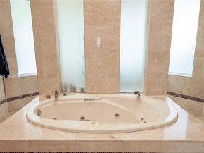 2458 Provence Ct, Weston FL 33327