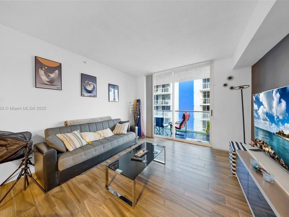 5091 NW 7th St 911, Miami FL 33126