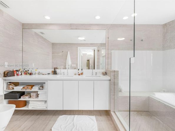 1445 16th St 703, Miami Beach FL 33139