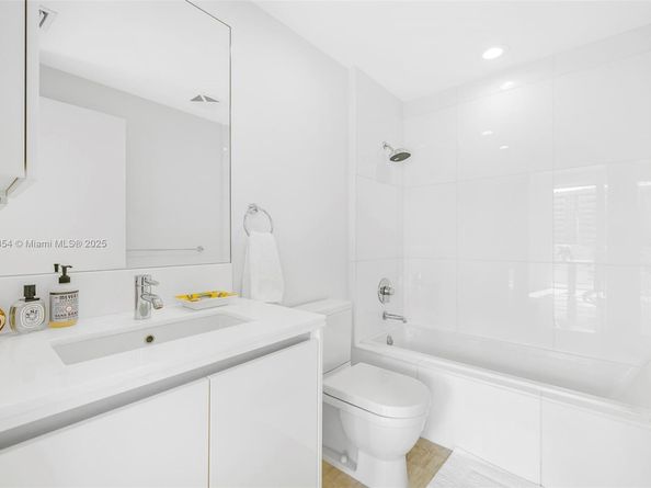 1445 16th St 703, Miami Beach FL 33139