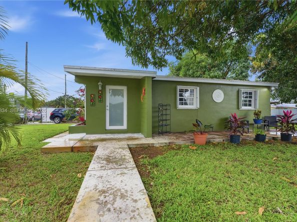 1901 NW 153rd St, Miami Gardens FL 33054