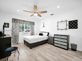 18400 NW 78th Ave, Hialeah FL 33015