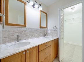 20029 SW 124th Ave, Miami FL 33177