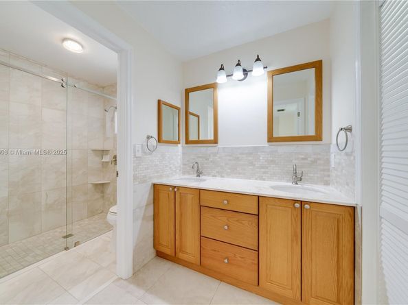 20029 SW 124th Ave, Miami FL 33177