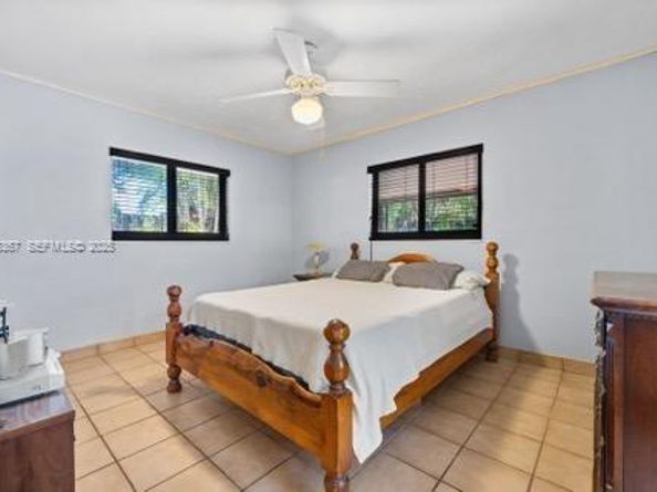 9155 SW 179th St, Palmetto Bay FL 33157