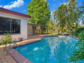 9155 SW 179th St, Palmetto Bay FL 33157