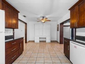 9155 SW 179th St, Palmetto Bay FL 33157