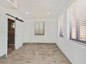 2275 NW 30th St, Miami FL 33142