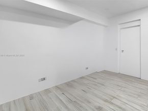 2275 NW 30th St, Miami FL 33142