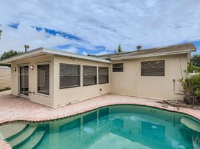 6750 NW 7th Ct, Margate FL 33063