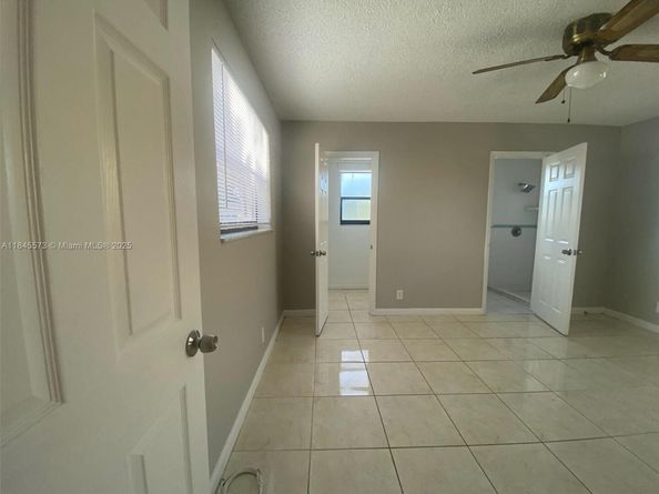 6750 NW 7th Ct, Margate FL 33063